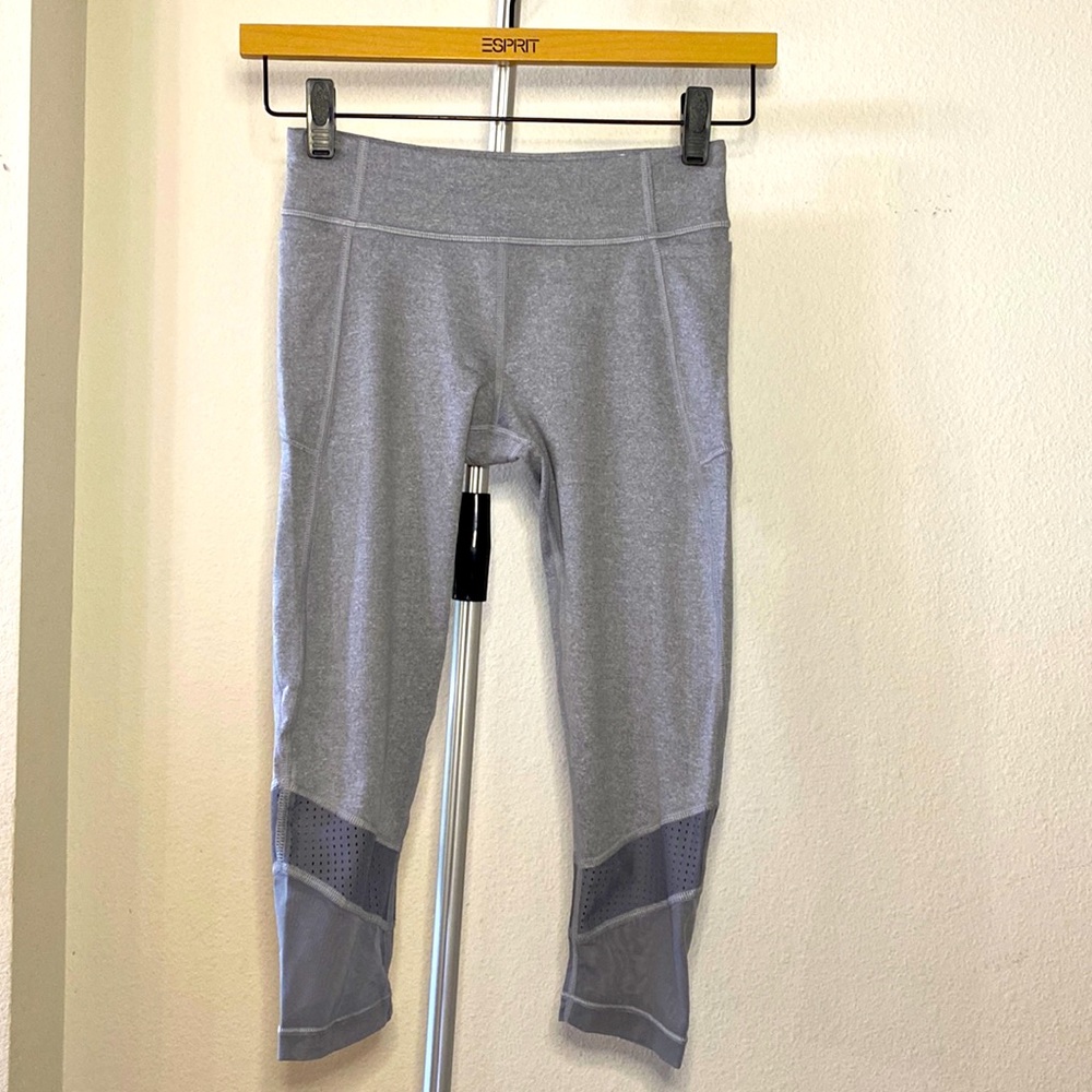 Girls Leggings, Size: 8/10 girls, Brand: Athleta, Color: Gray